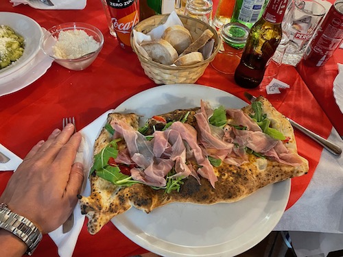 Incredible pizza magic in Naples